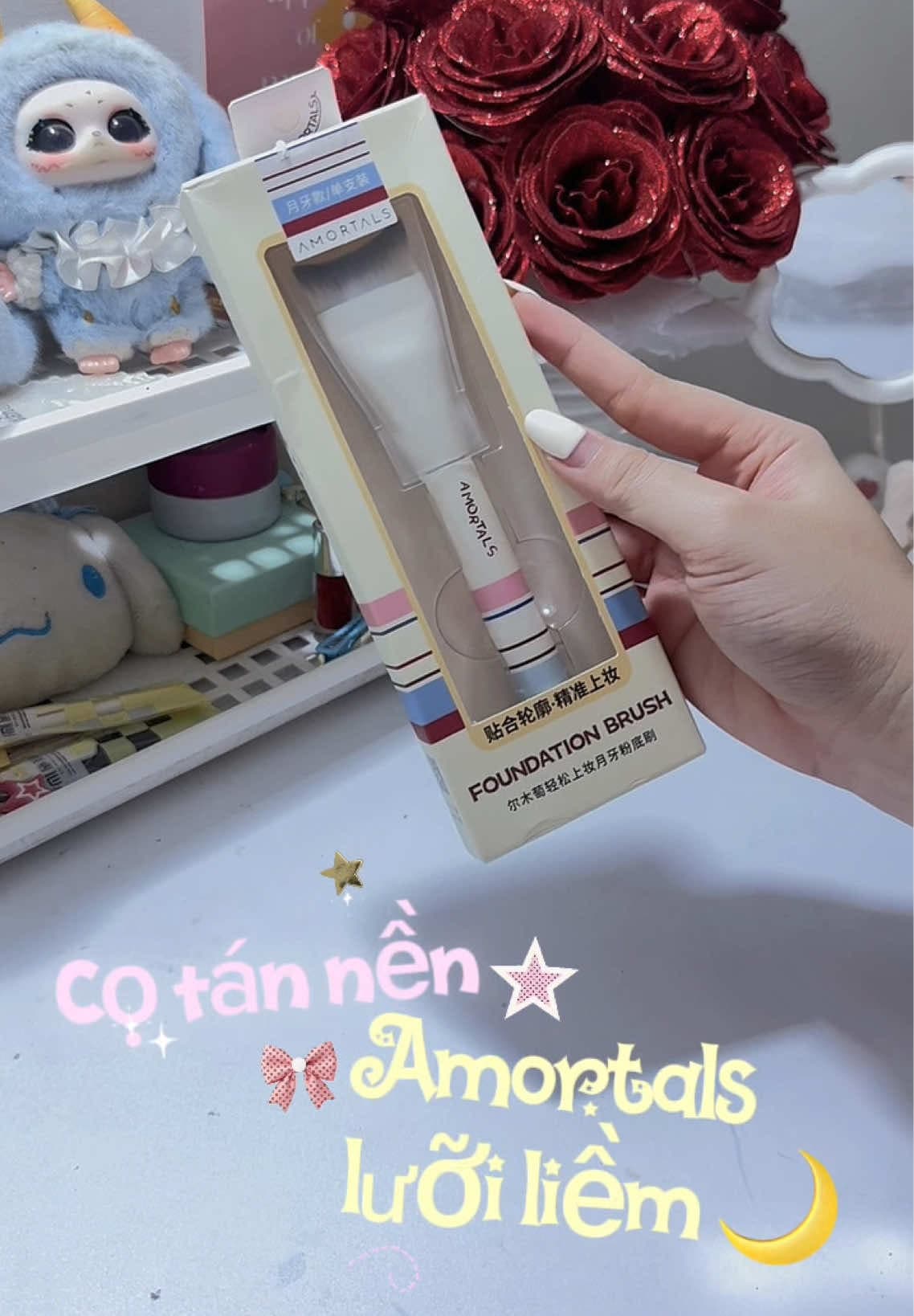 Cọ tán nền Amortals cho người mới tập makeup