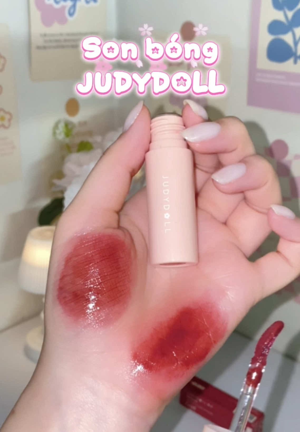 Màu G04 Judydoll hồng đỏ trong veo, môi căng mọng